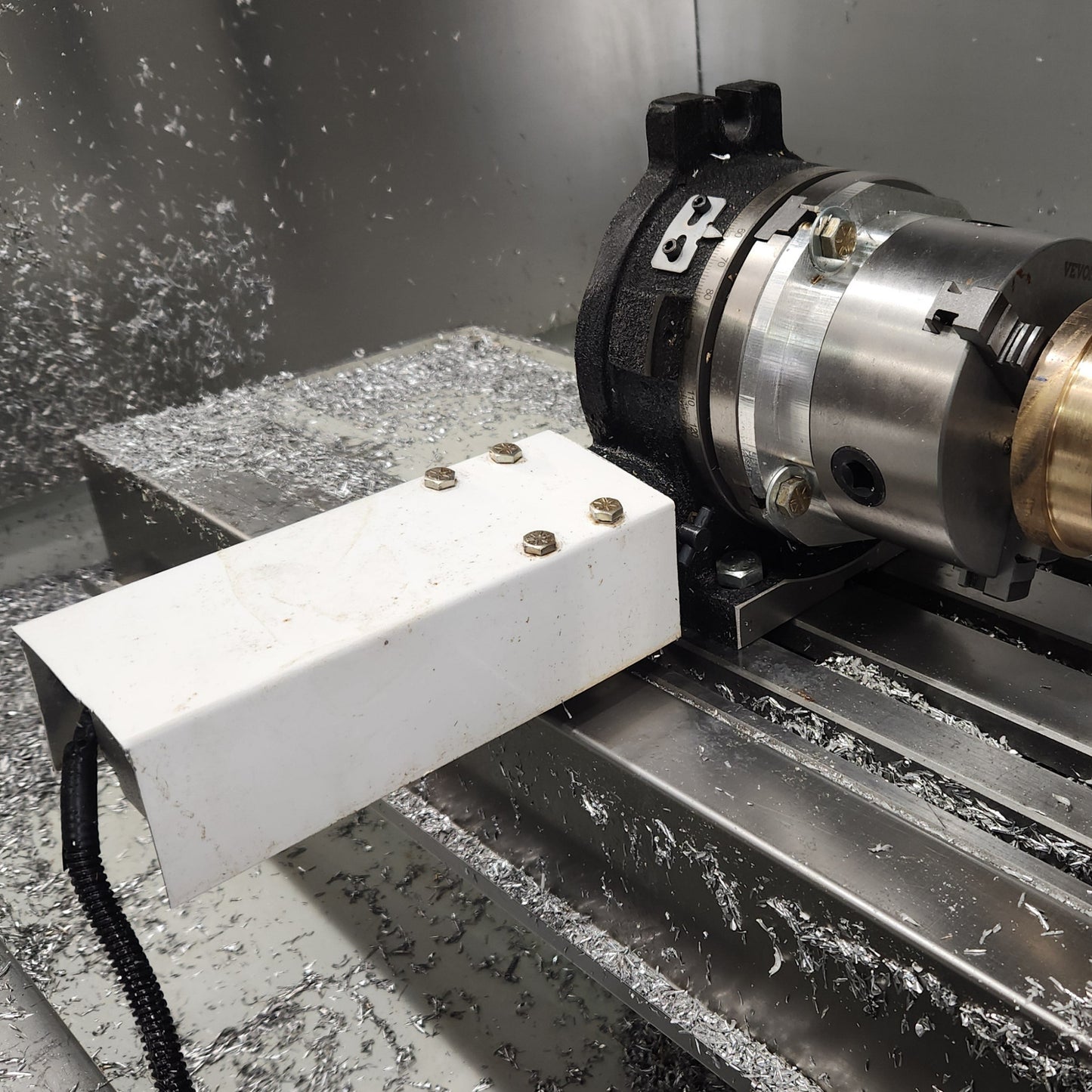 4th axis with sheet metal cover